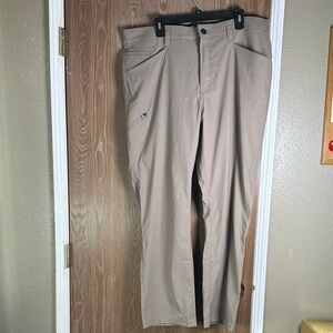 Orvis Men's Khaki Chinos
